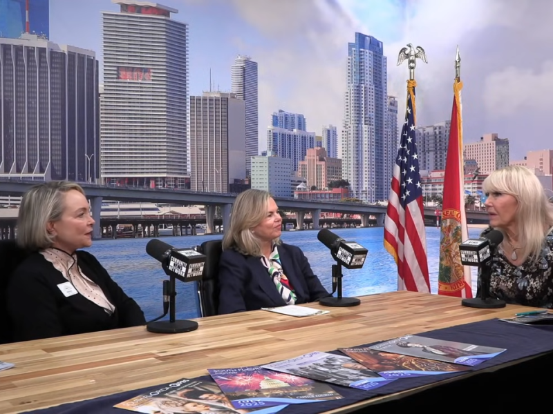 Inside The Villagers’ Holiday House Tour | Gloria’s Gab Live with Gloria&nbsp;Burns